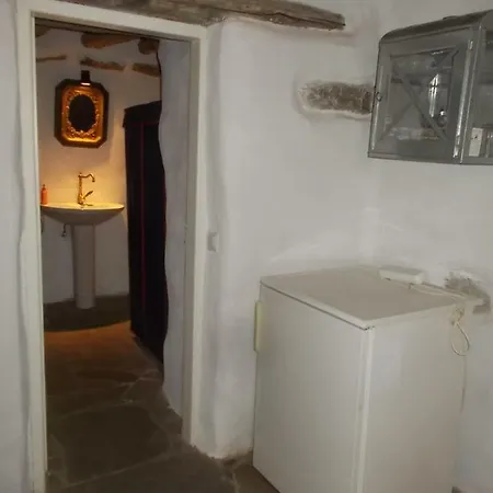 Cyclades Olive Museum's 3*