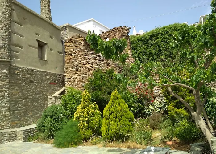 Cyclades Olive Museum's 3* Pitrofos