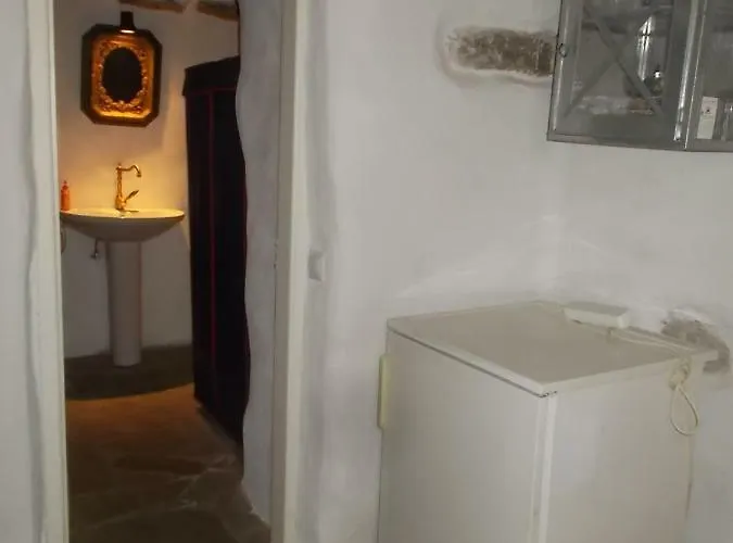 Cyclades Olive Museum's 3*