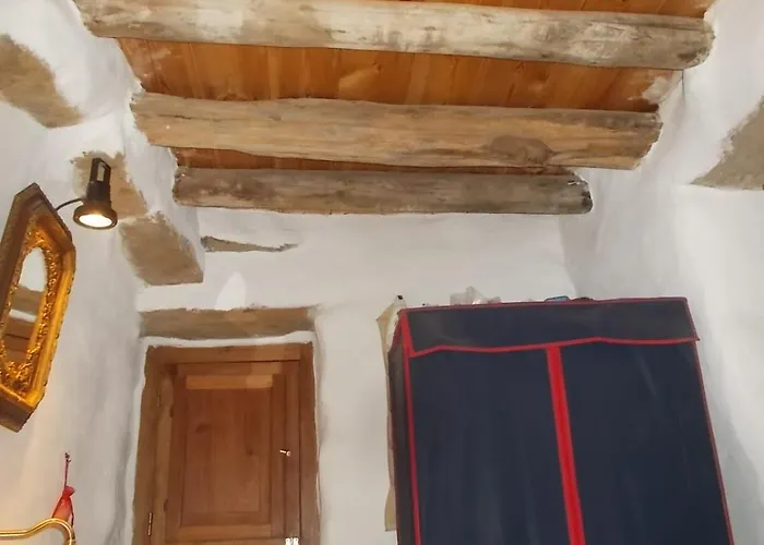 Penzion Cyclades Olive Museum's Pitrofos