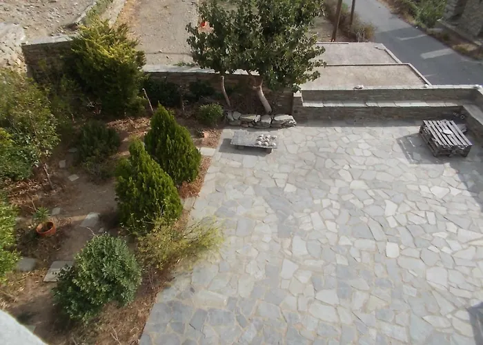 Cyclades Olive Museum's 3* Pitrofos