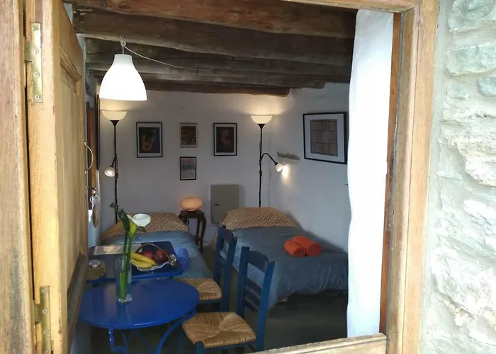 Cyclades Olive Museum's Penzion Pitrofos